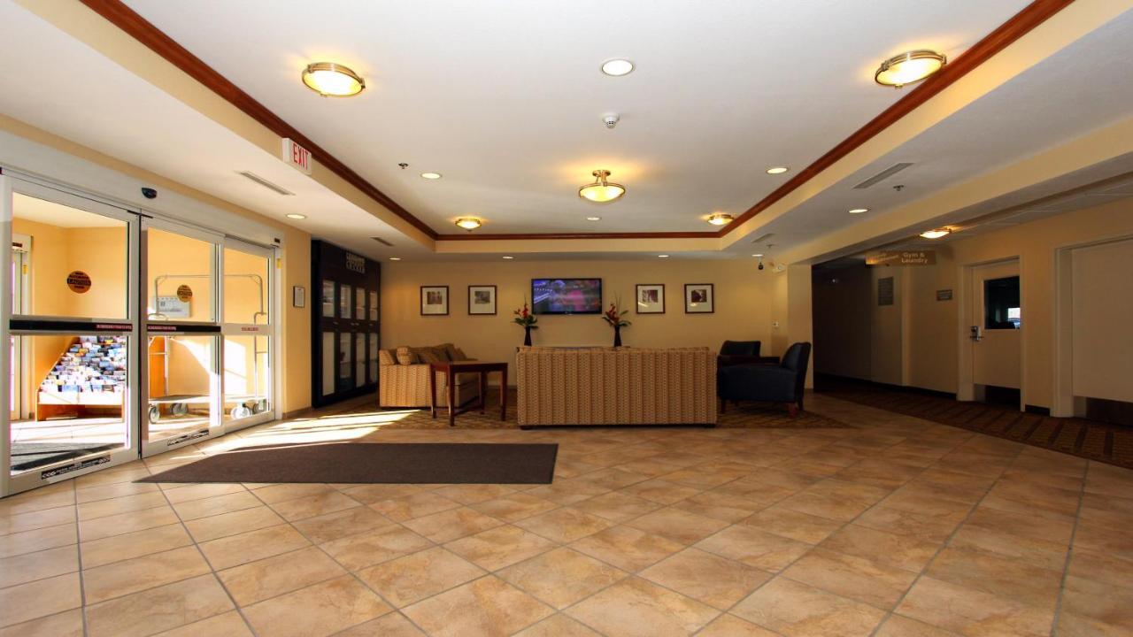Candlewood Suites Kansas City Airport Exterior foto